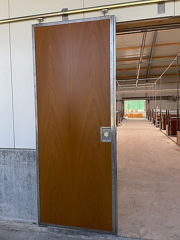 Eine Stalltür der IBO Stalltechnik.
