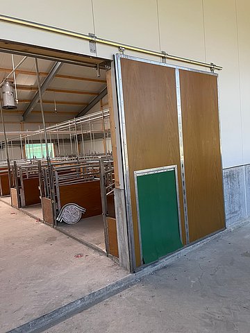 Eine Stalltür der IBO Stalltechnik.